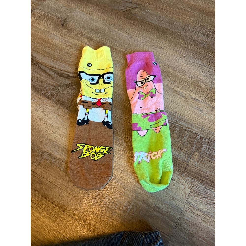 SpongeBob SquarePants Patrick Star Mismatched Crew Socks Nickelodeon 2018 Viacom